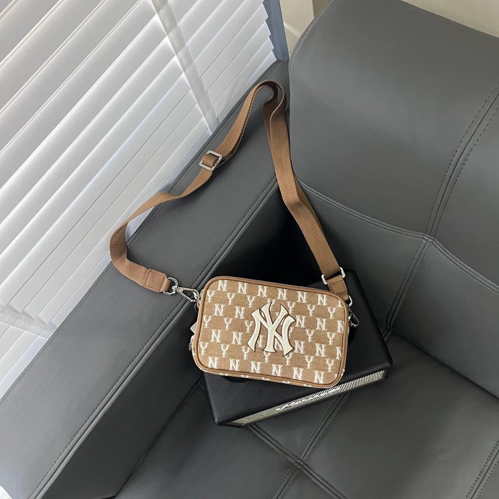 [CHÍNH HÃNG] TÚI MLB ĐEO CHÉO Monogram (Mini) Cross Bag New York Yankees *Beige* - Code: 32BGDM111