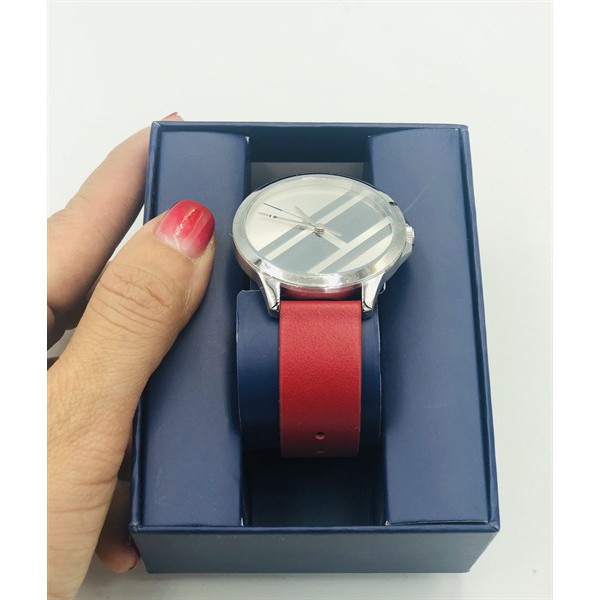 Đồng hồ Tommy Hilfiger nữ dây silicon đỏ