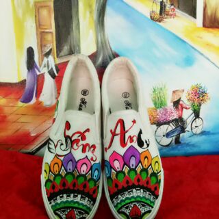 Giày vẽ 7 sắc