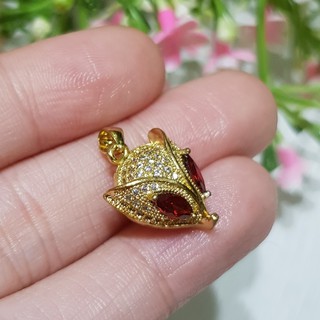 CHARM TREO HỒ LY MẮT ĐỎ 150K