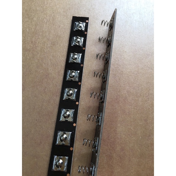 Lò xo pin 18650- 8 cell