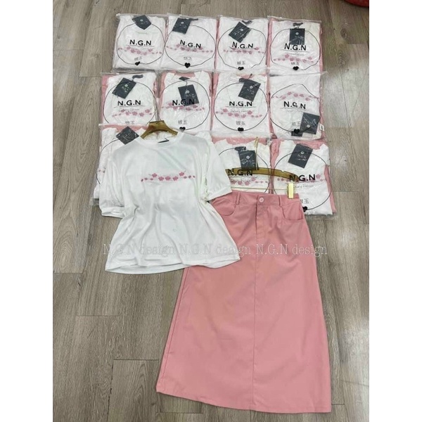 Set áo thun thêu hoa nổi + chân váy dài kaki mềm màu hồng