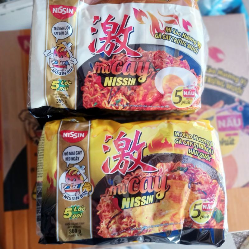 MÌ XÀO NISSIN  VỊ GÀ CAY PHÔ MAI/ GÀ CAY TRỨNG MUỐI