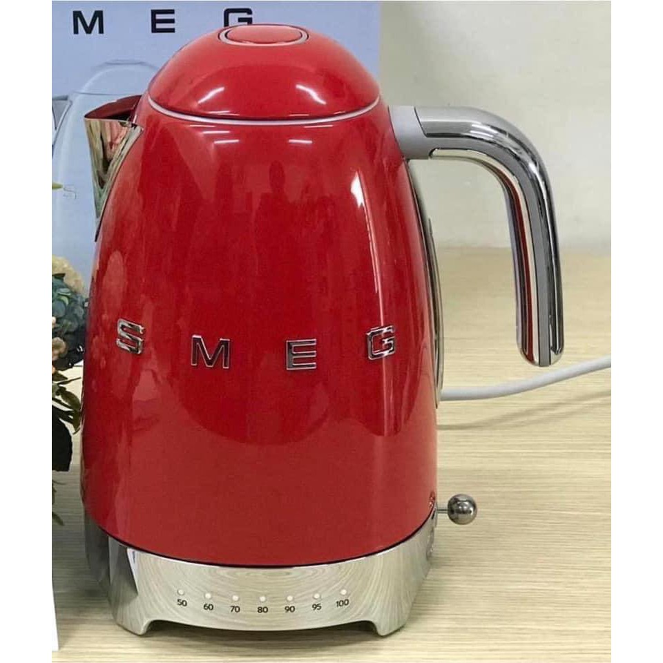 Ấm siêu tốc SMEG  có điều chỉnh nhiệt độ
