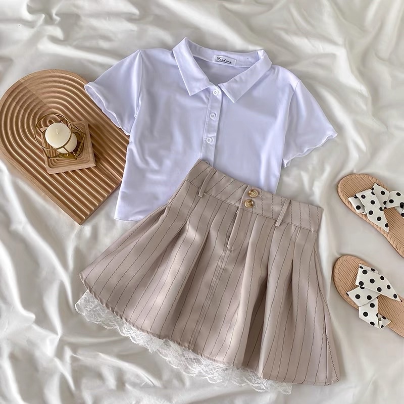 Set áo Polo ngắn & chân váy xếp ly ren