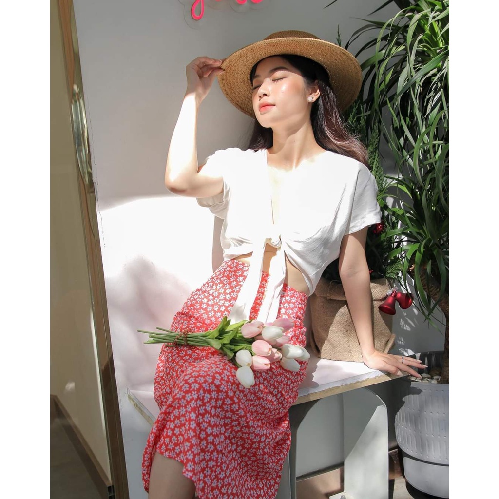 Chân váy hoa nhí màu cam đỏ của Nờ Pê Nờ  size L,  XL