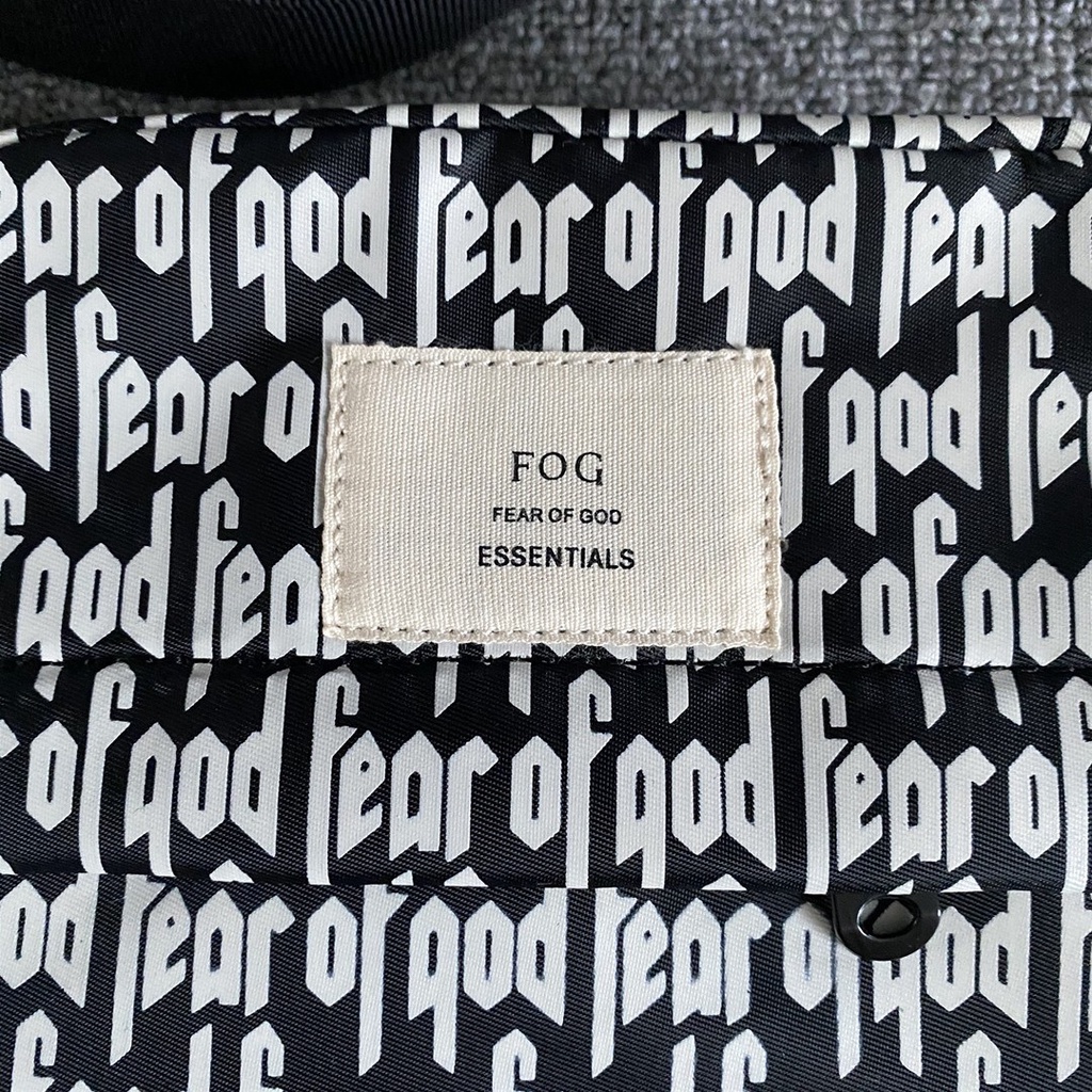 Túi Đeo hông Fear of God 6th, Túi đeo chéo FOG họa tiết full chữ, chất liệu vải, Size 18x22 cm BapeVN