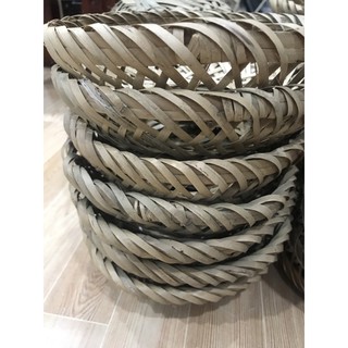 rế tre lót nồi