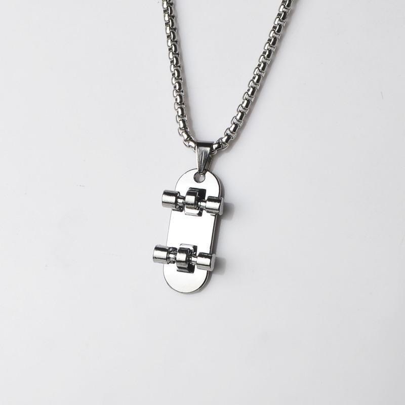 Dây chuyền ván trượt Vương Nhất Bác