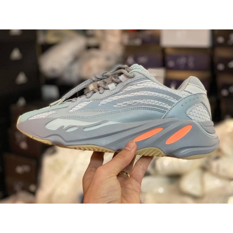 GIÀY SNEAKER NỮ YZ700 HÀNG 1:1. BẢN PHẢN QUANG DÂY VÀ UPPER!