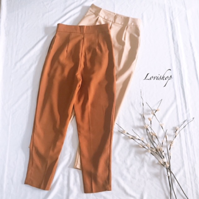 Baggy lửng màu nâu và kem