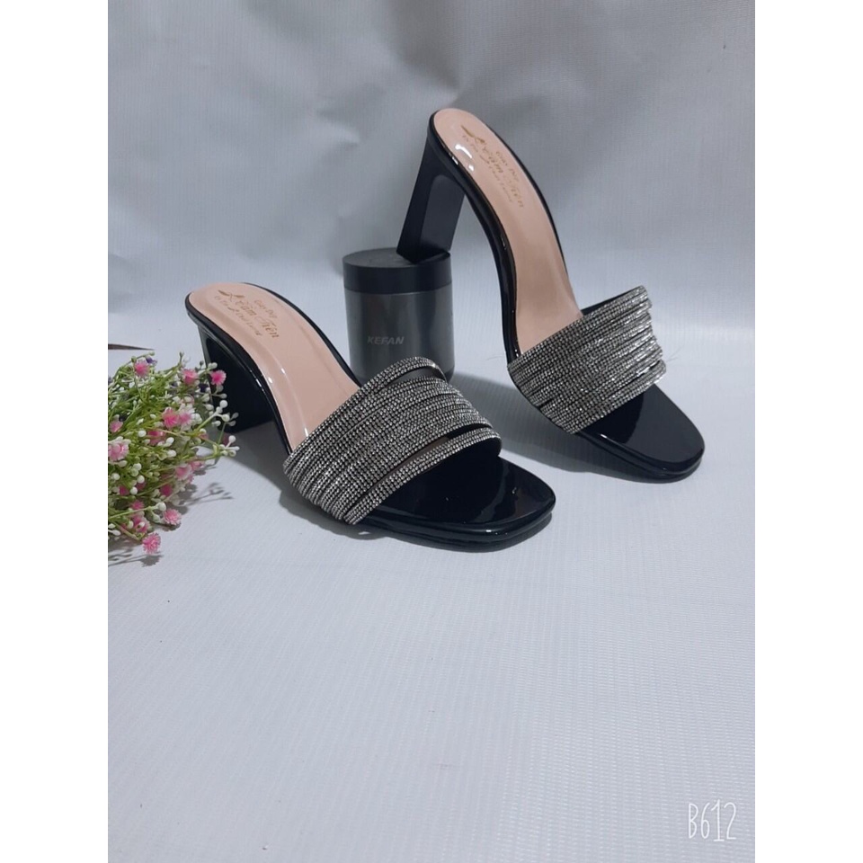 Dép nữ  bảo hành 2 năm size 33 đến 44 hàng cao cấp