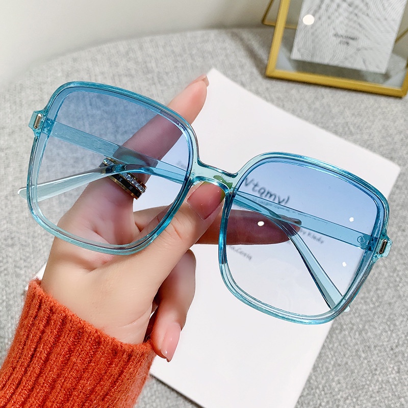 Kính Mát Gọng Lớn Màu Gradient Bảo Vệ Mắt Cho Nam Và Nữ