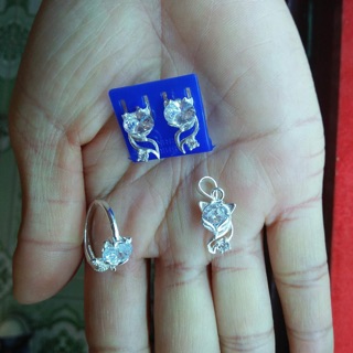 Mặt và nhẫn hồ ly