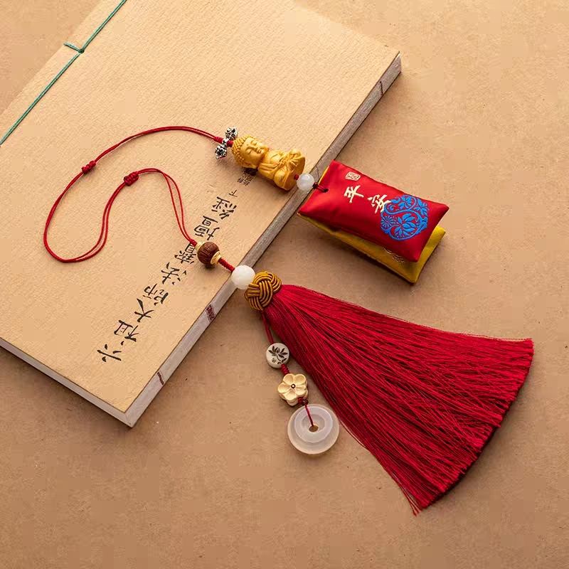 Mặt Dây Chuyền Hình Phật May Mắn Cao Cấp Treo Gương Chiếu Hậu Xe Hơi