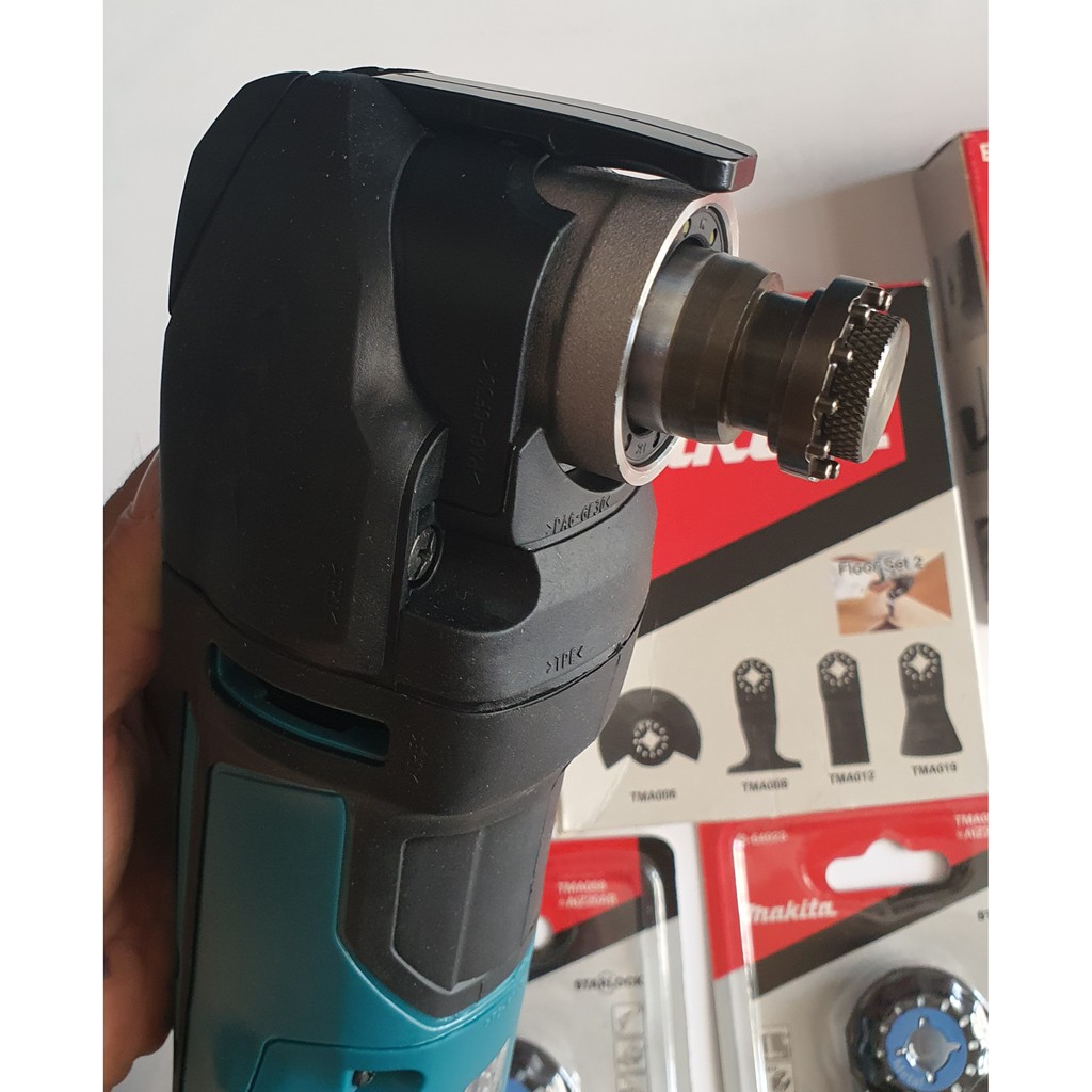 Máy cắt rung đa năng dùng pin 18V Makita DTM51Z