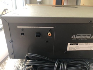 Đầu CD Teac VRD - 10