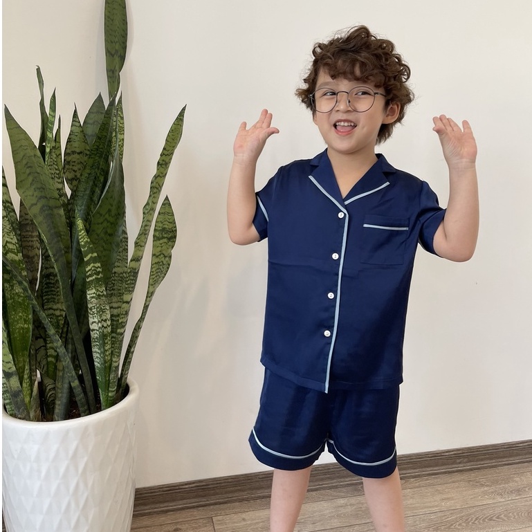 Set ngủ pijama lụa cộc tay bé trai 137KIDS thiết kế cao cấp viền kẻ sang chảnh