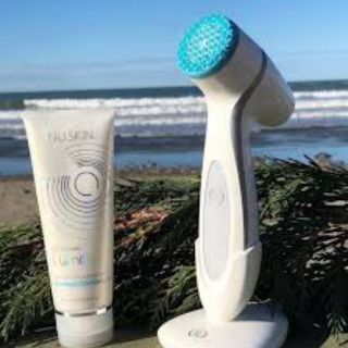 Bộ máy rửa mặt lumispa Nuskin