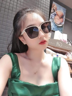 Kính ulzzang râm đen gọng Trắng ( 3 chấm )