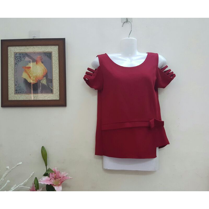 Áo kiểu vạt nơ xinh .