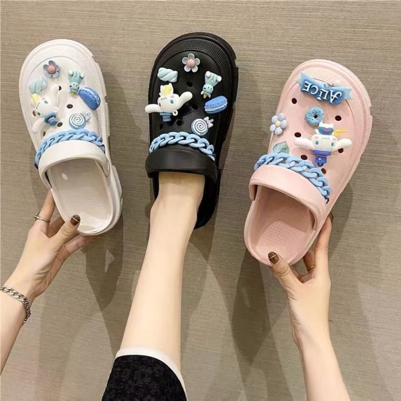 Dép Sandal Đế Dày Đục Lỗ Chống Trượt Họa Tiết Hoạt Hình Dễ Thương Thời Trang Mùa Hè Cho Nữ