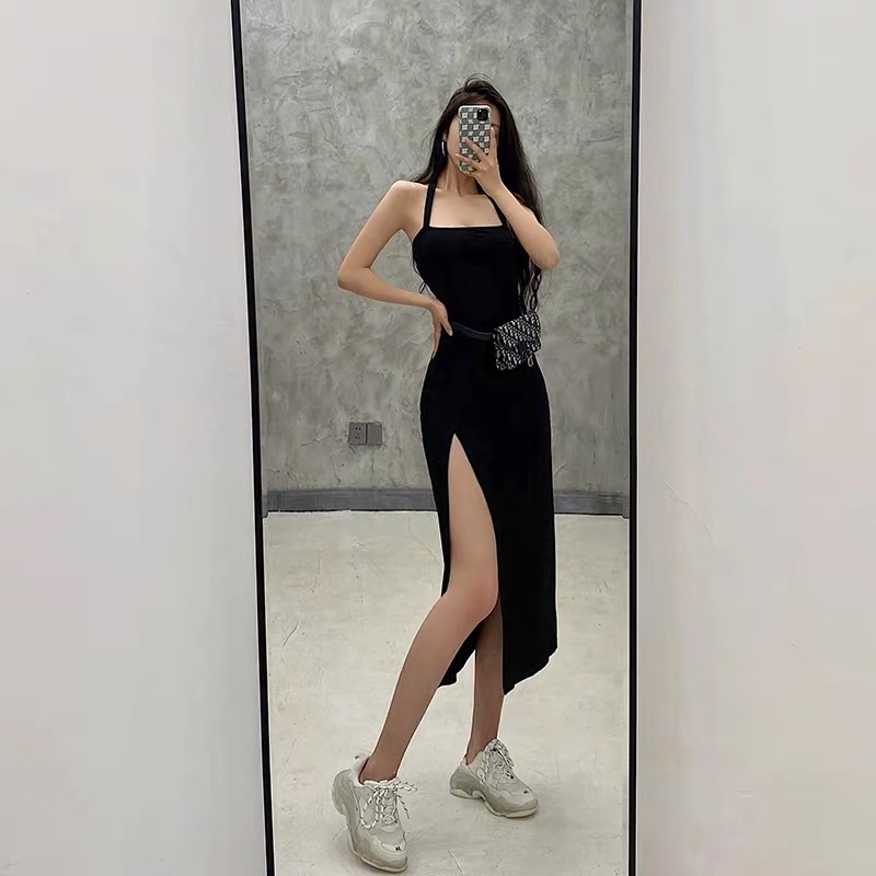 Đầm body dáng dài xẻ đùi cổ yếm Ulzzang