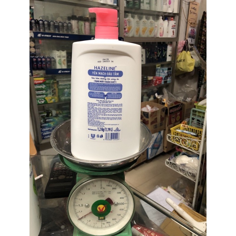 Sữa tắm Hazeline dưỡng ẩm sáng da pyến mạch dâu tằm date 2024 | BigBuy360 - bigbuy360.vn