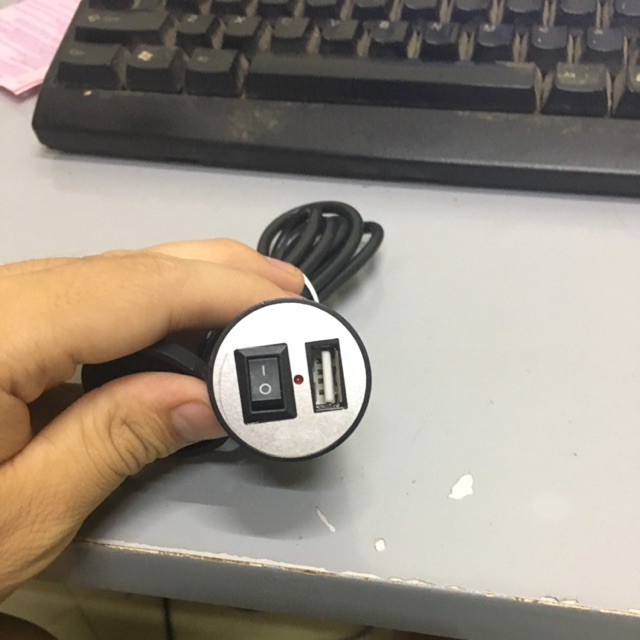 Tẩu Sạc Xe Máy Có Công Tắc Tiện Dụng - Bộ Sạc Điện Thoại Xe Máy Gắn Bình Ắc Quy Không Lo Hết Pin