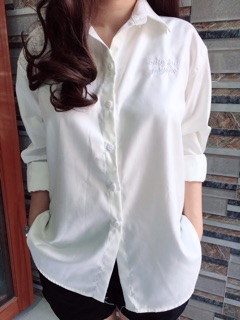 Áo Sơ mi oversize thêu cute trắng