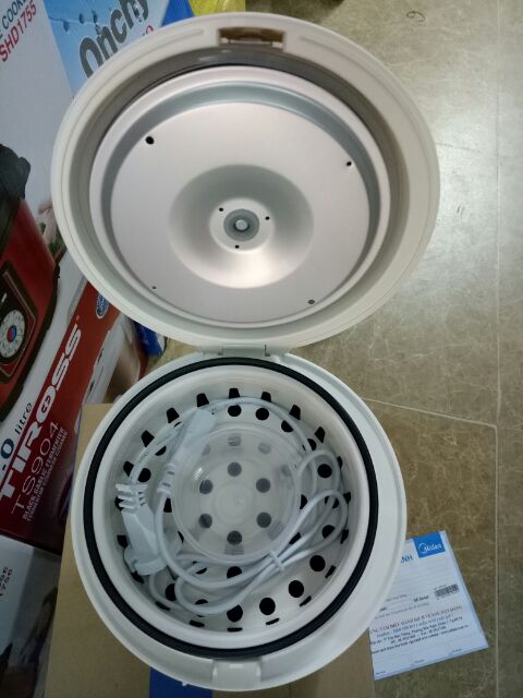Nồi cơm điện Midea 0.6 lít CM06SA