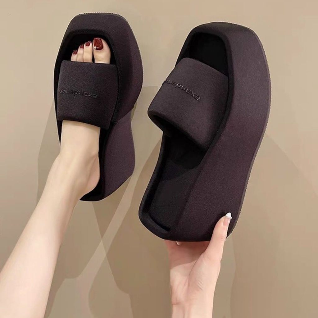 DÉP BÁNH MÌ KIỂU MỚI PHỐI CHỮ HÀNG QC