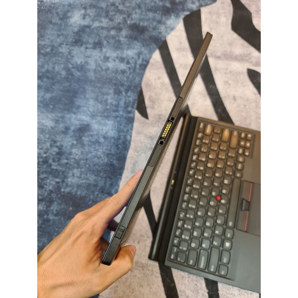 Máy tính bảng lai Laptop Lenovo Thinkpad X1 Tablet Gen1, Core M5/256/8GB Windows 10 Office