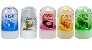 lăn khử mùi đá khoáng thái lan