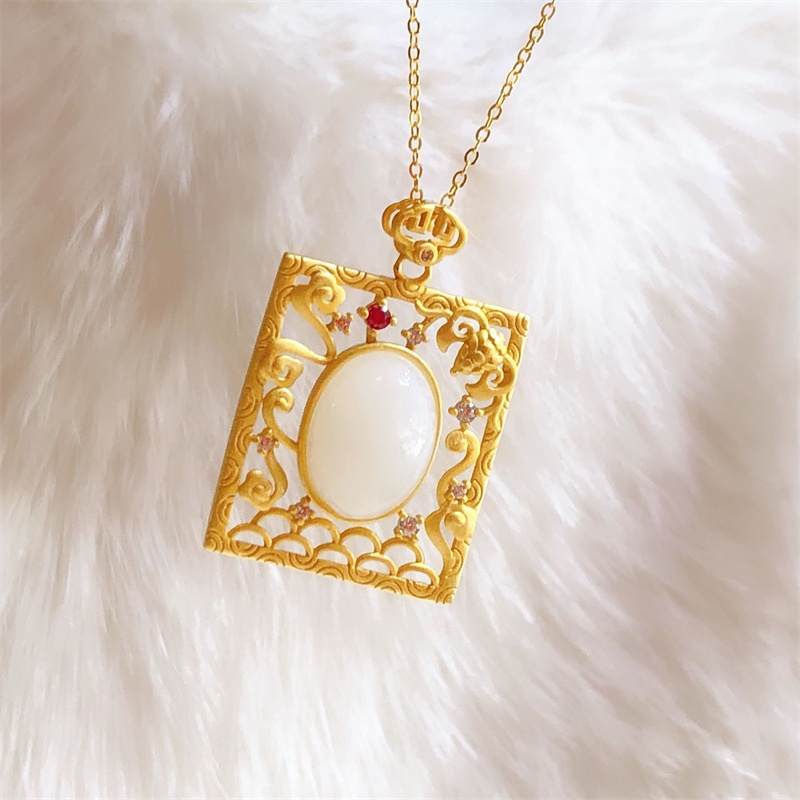 Vòng cổ Mặt Đá Ngọc Bích Xinh Xắn Chất Lượng