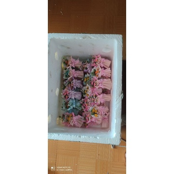 Sỉ hoa mini trang trí bánh kem, hộp quà size 11-12cm