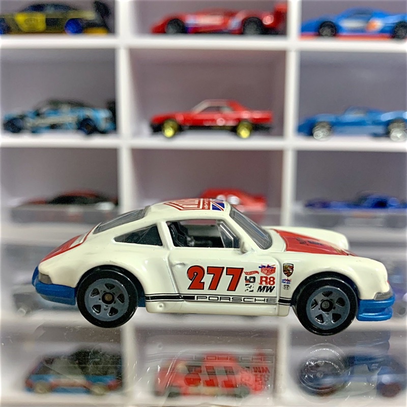 Xe mô hình Hot Wheels Loose 71 PORSCHE 911 - White - tỉ lệ 1:64