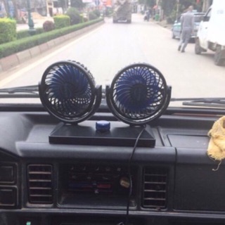 Quạt gắn trên xe oto