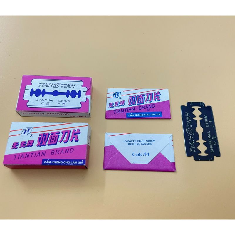 HỘP 10 CÁI LƯỠI LAM TÍM TITAN