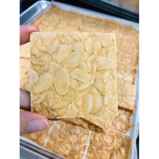 Bánh ngói hạnh nhân
