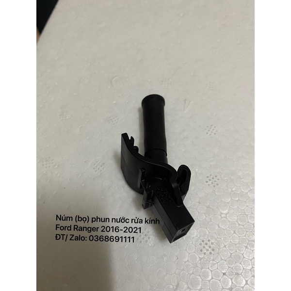 Núm  phun nước rửa kính Ford Everest