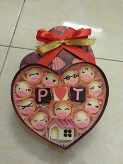 Socola Valentine heo sữa