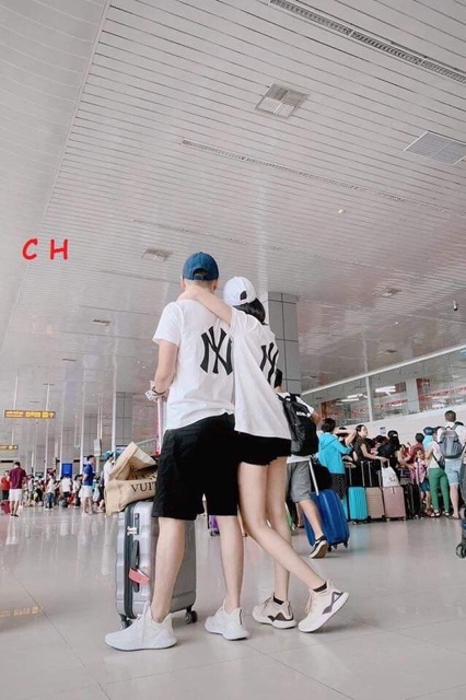 Áo ngắn tay NY in đen trắng C&amp;H