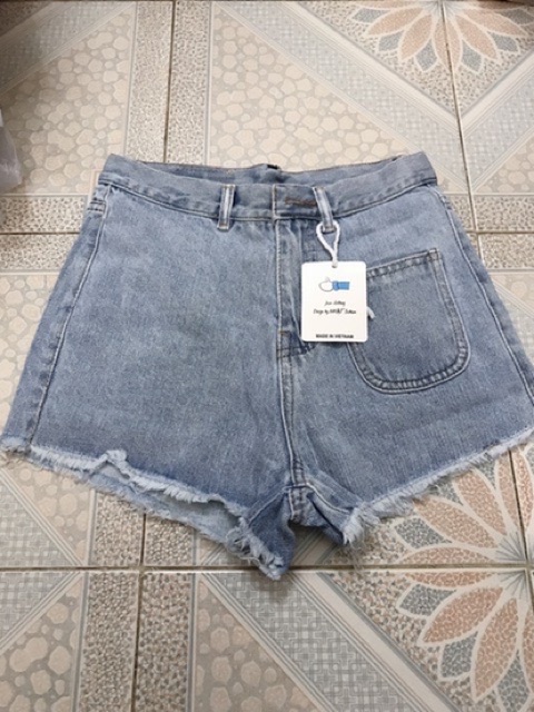 [ Mã FAMAYWA giảm 10K đơn 50K] Quần short bò túi lệch_tua gấu | BigBuy360 - bigbuy360.vn