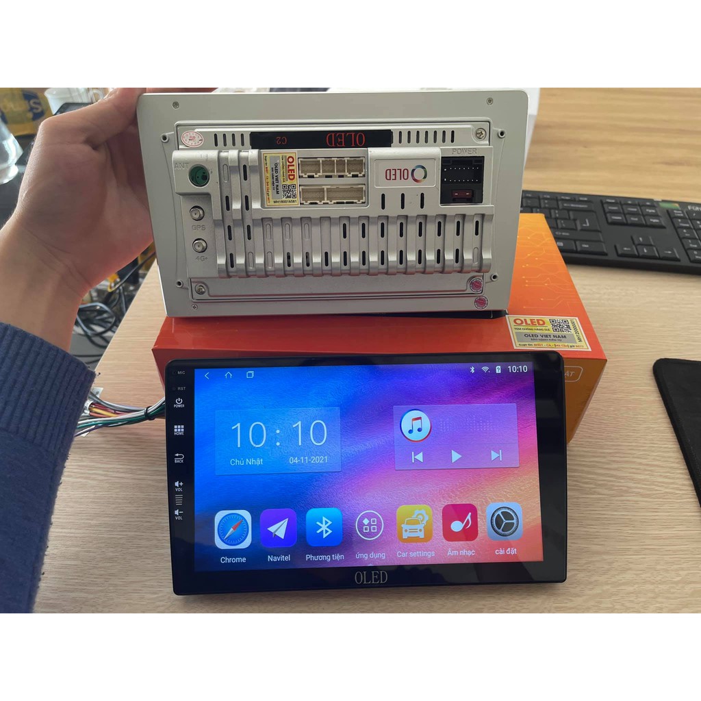 Màn hình OLED C2 NEW tặng bản đồ dẫn đường Vietmap, Màn hình ô tô ra lệnh giọng nói điều khiển vô lăng, xem Youtube