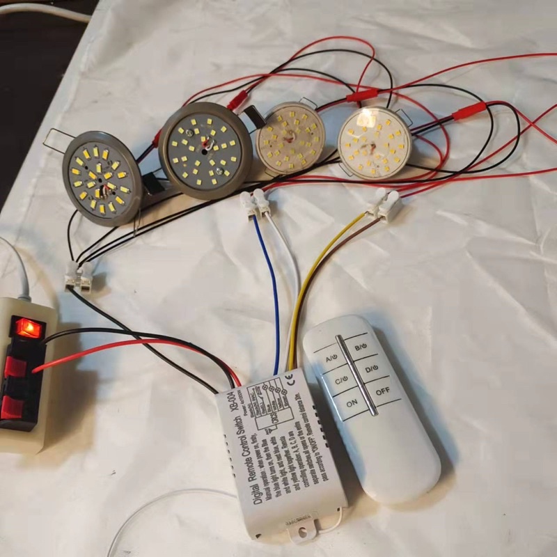 Công tắc điều khiển từ xa bốn chiều 220V Công tắc đèn bốn chiều điều khiển từ xa không dây
