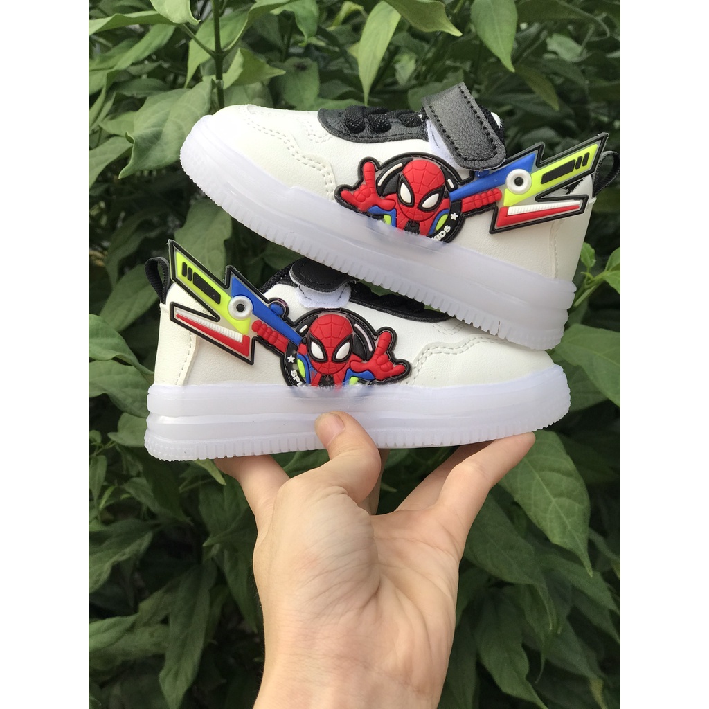 Giày thể thao siêu nhân người nhện đèn led nhấp nháy cho bé trai màu trắng siêu nhẹ có hộp da PU mềm 5151
