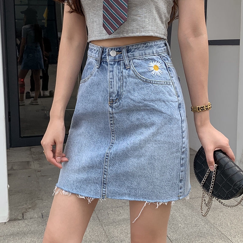 Chân Váy Denim Chữ A Lưng Cao Thêu Hoa Cúc Xinh Xắn Thời Trang Mùa Hè | BigBuy360 - bigbuy360.vn