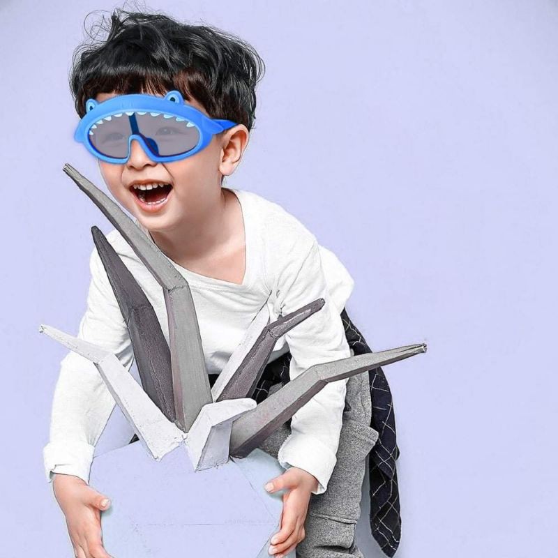 Tặng túi đựng kính, Kính râm cá sấu thời trang cho bé từ 1 - 5 tuổi ,Chống UV400