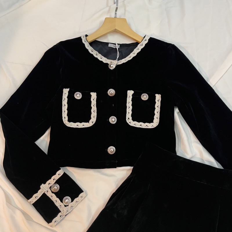 Sét Nhung Đen Áo Pha Ren Mix Chân Váy Xoè Siêu Xinh